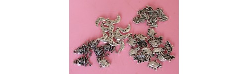 Ciondoli placcati in argento tibetano